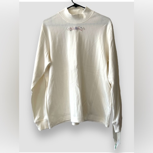 Alfred Dunner Sweaters - Alfred Dunner Women’s Mock Neck Sweatshirt Cream Floral Heart to Heart Sz L NWT